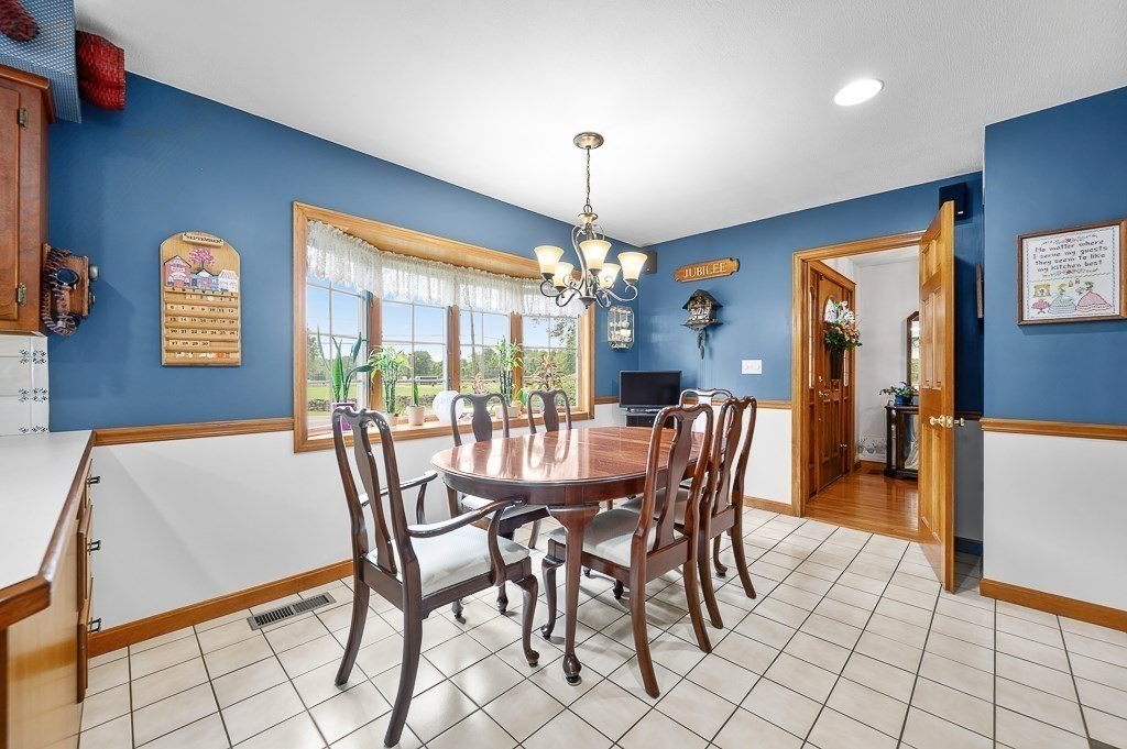 400 Boston Road Property Photo 13
