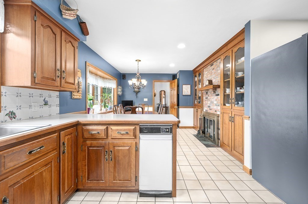 400 Boston Road Property Photo 17