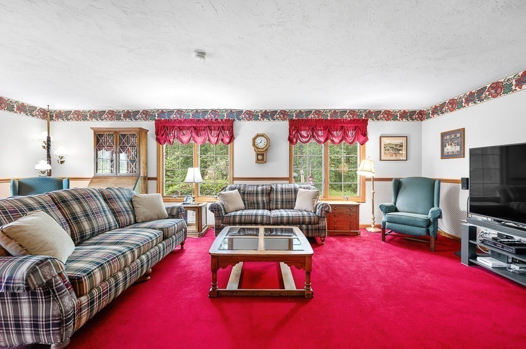 400 Boston Road Property Photo 24