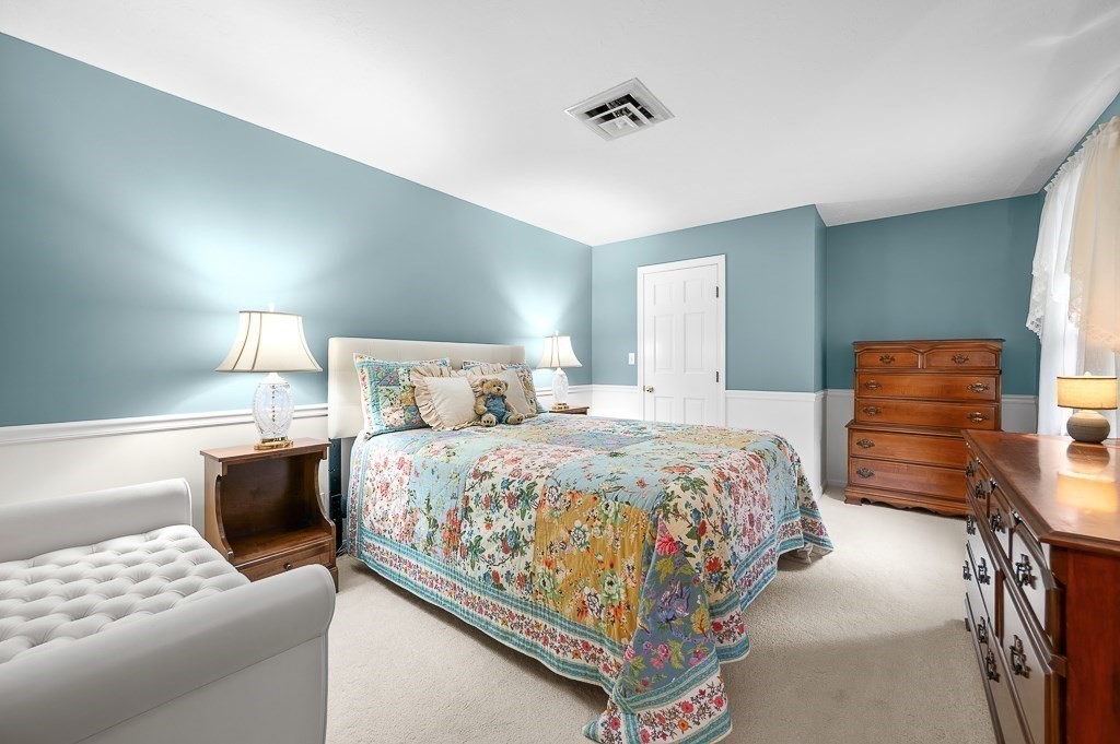 400 Boston Road Property Photo 31