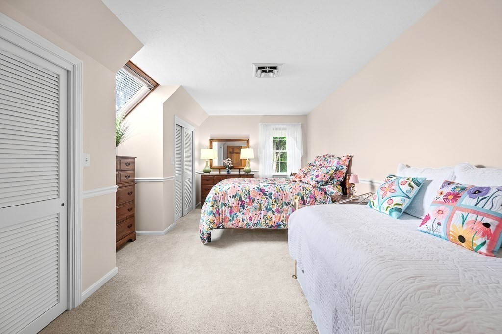 400 Boston Road Property Photo 34