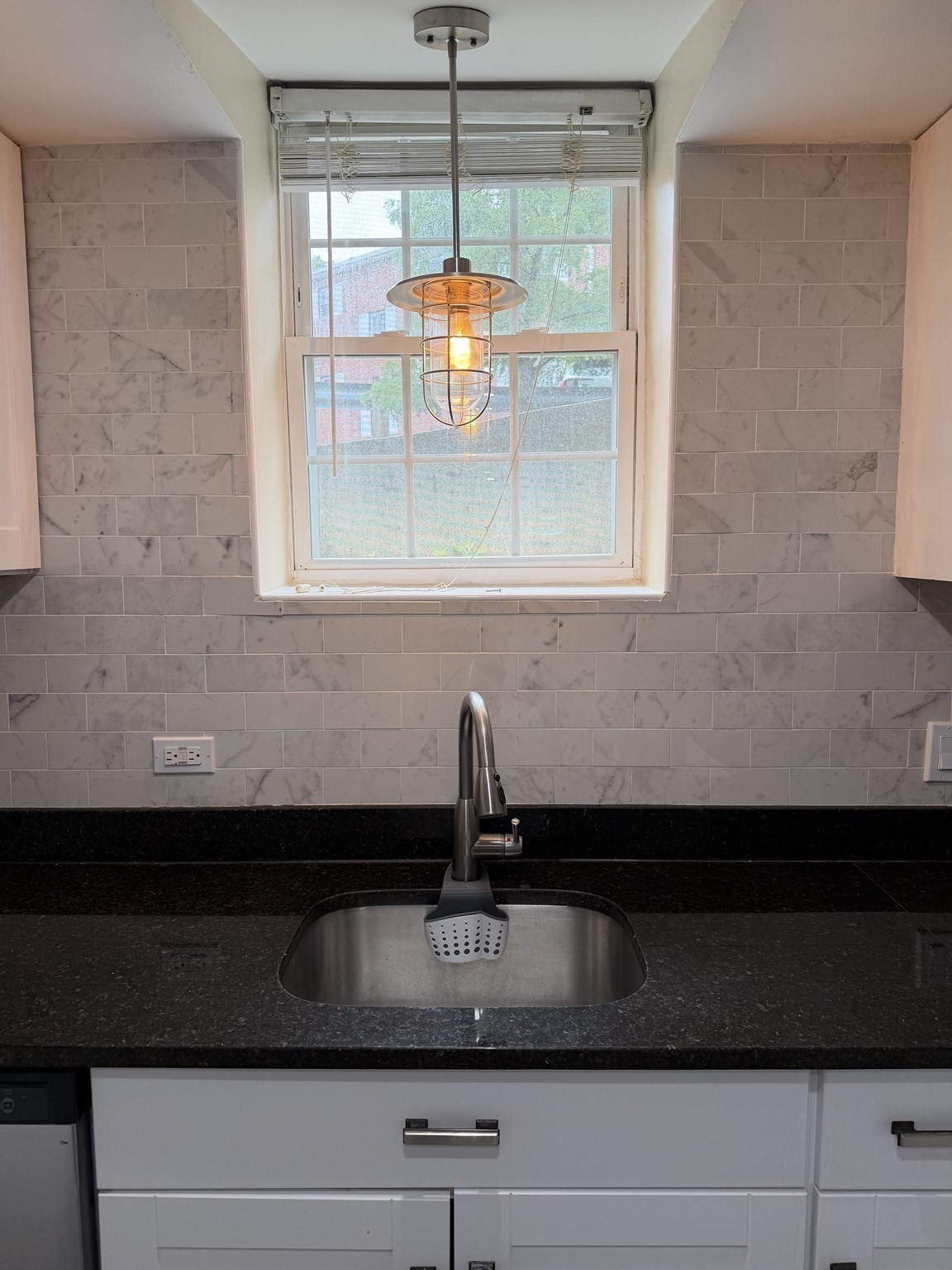 140 Lake Shore Rd # 2b Property Photo 3