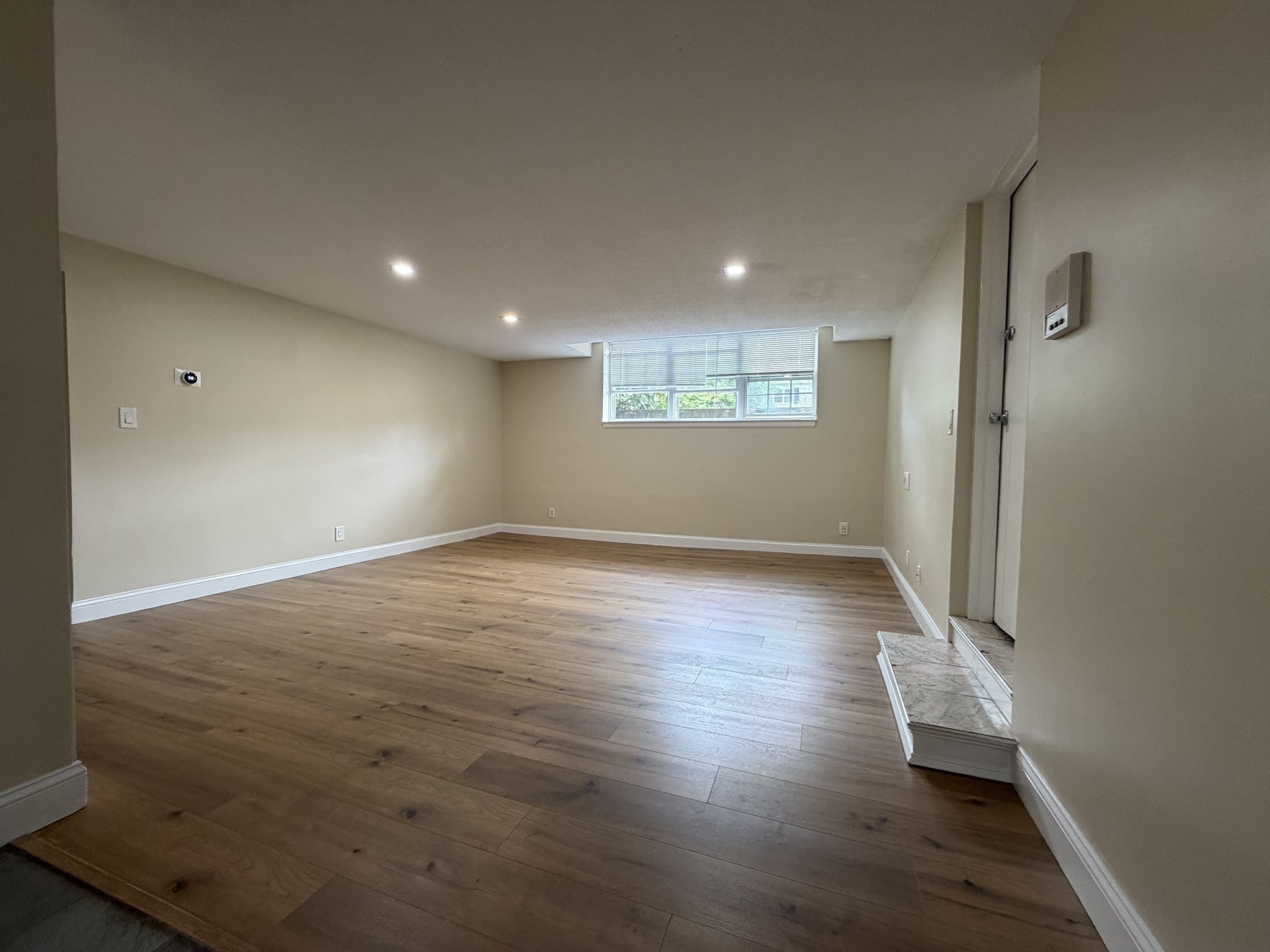140 Lake Shore Rd # 2b Property Photo 5