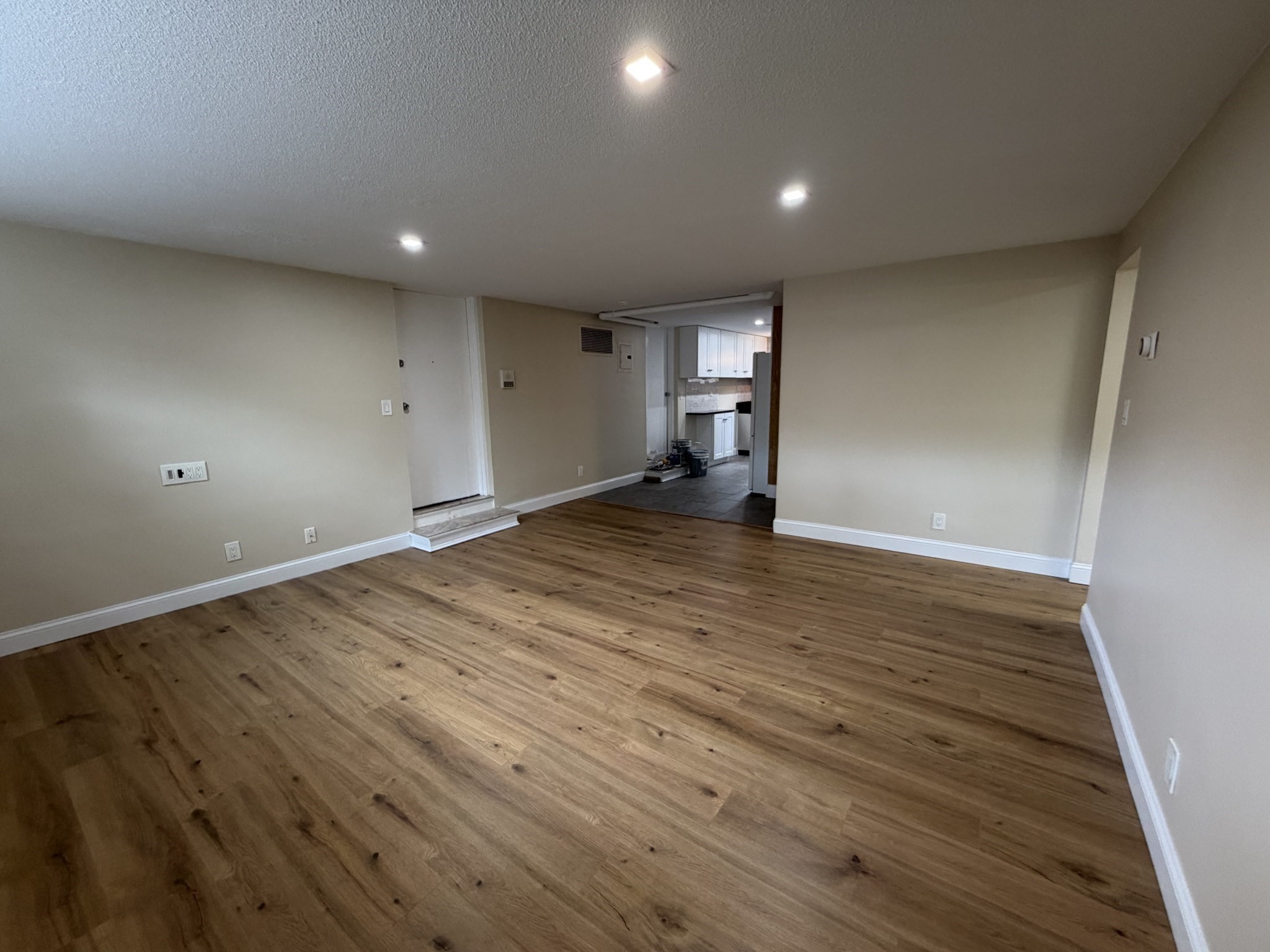140 Lake Shore Rd # 2b Property Photo 6