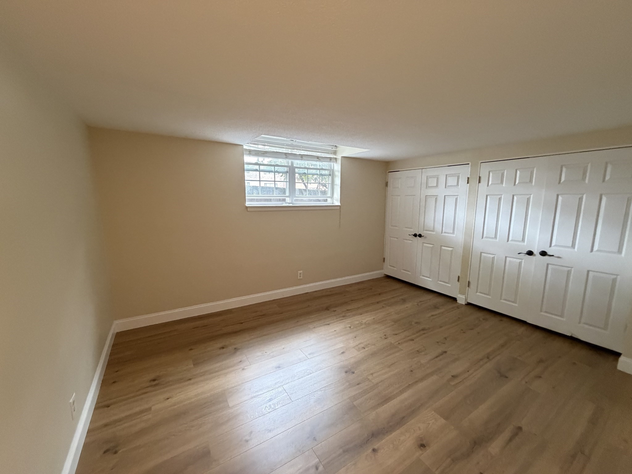 140 Lake Shore Rd # 2b Property Photo 9