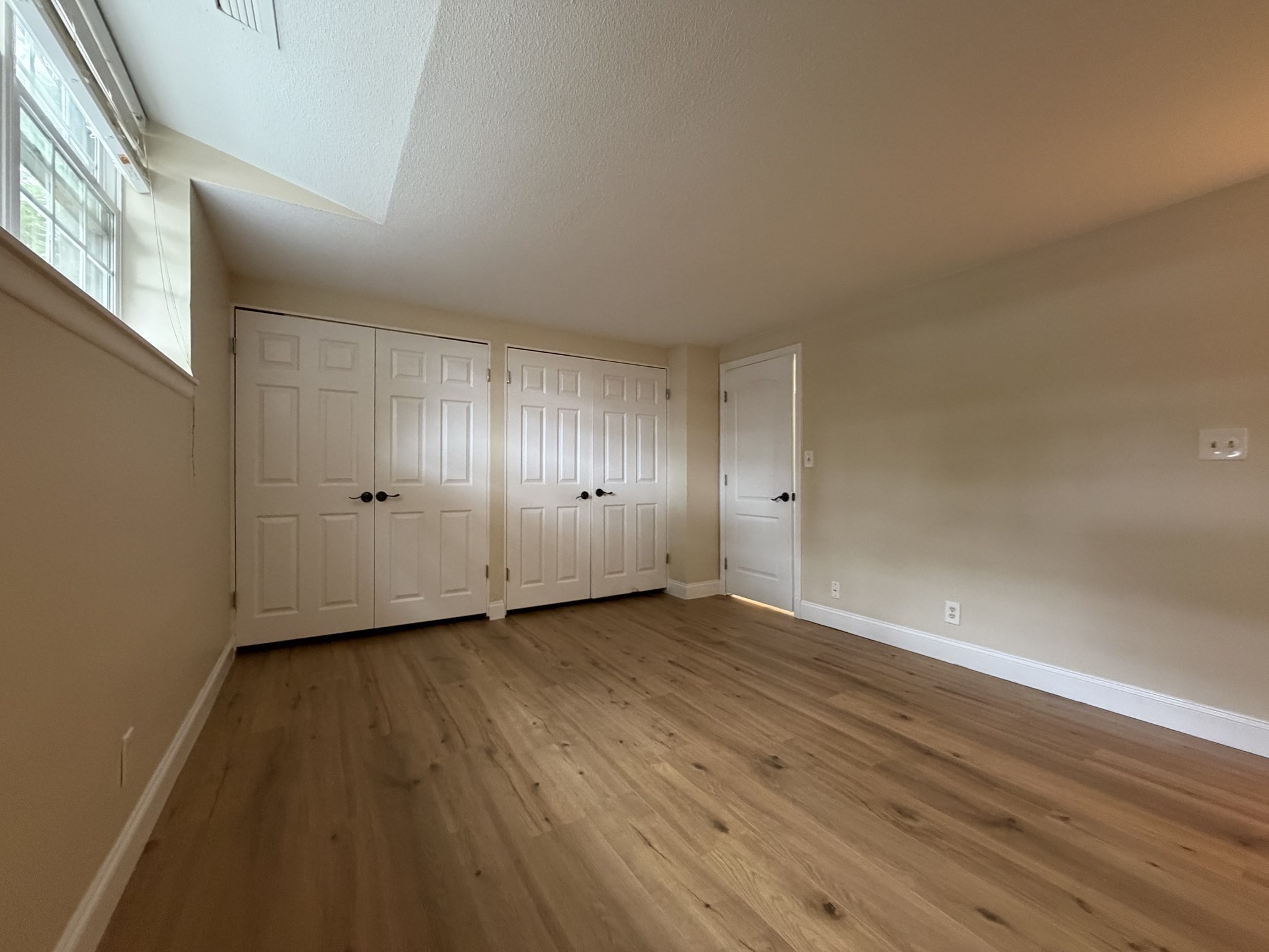 140 Lake Shore Rd # 2b Property Photo 11