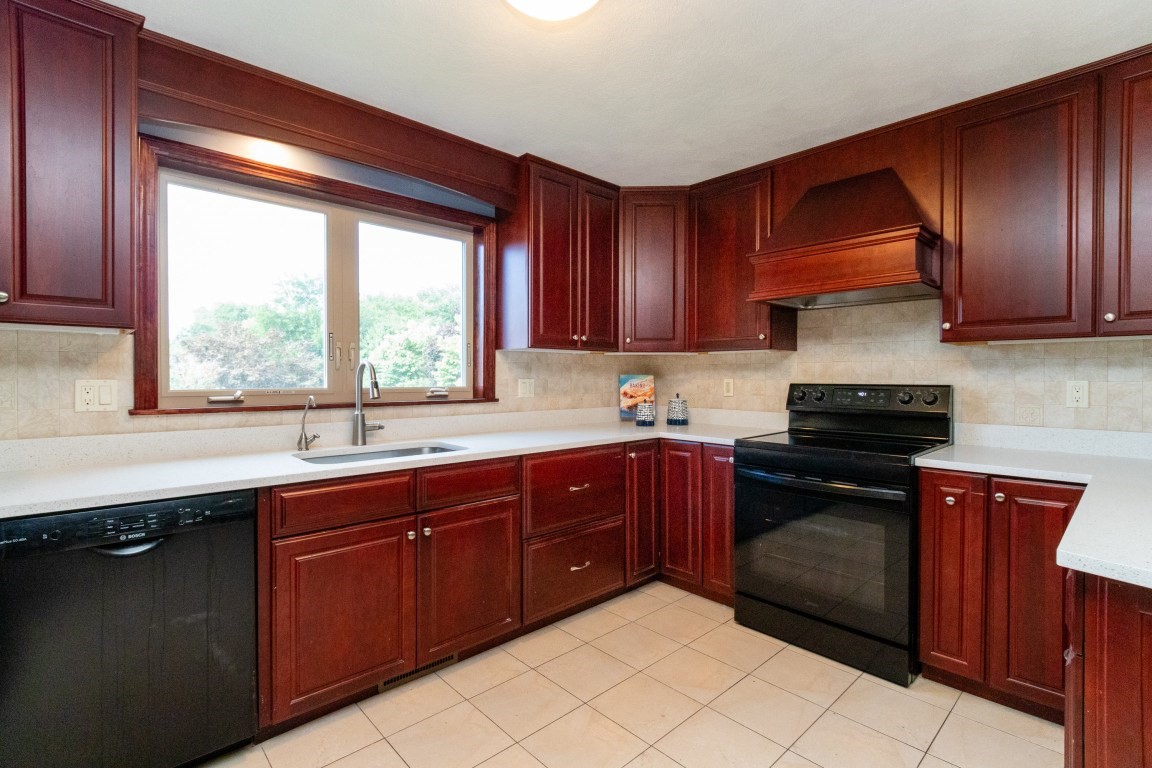 2 Mccarthy Dr Property Photo 14