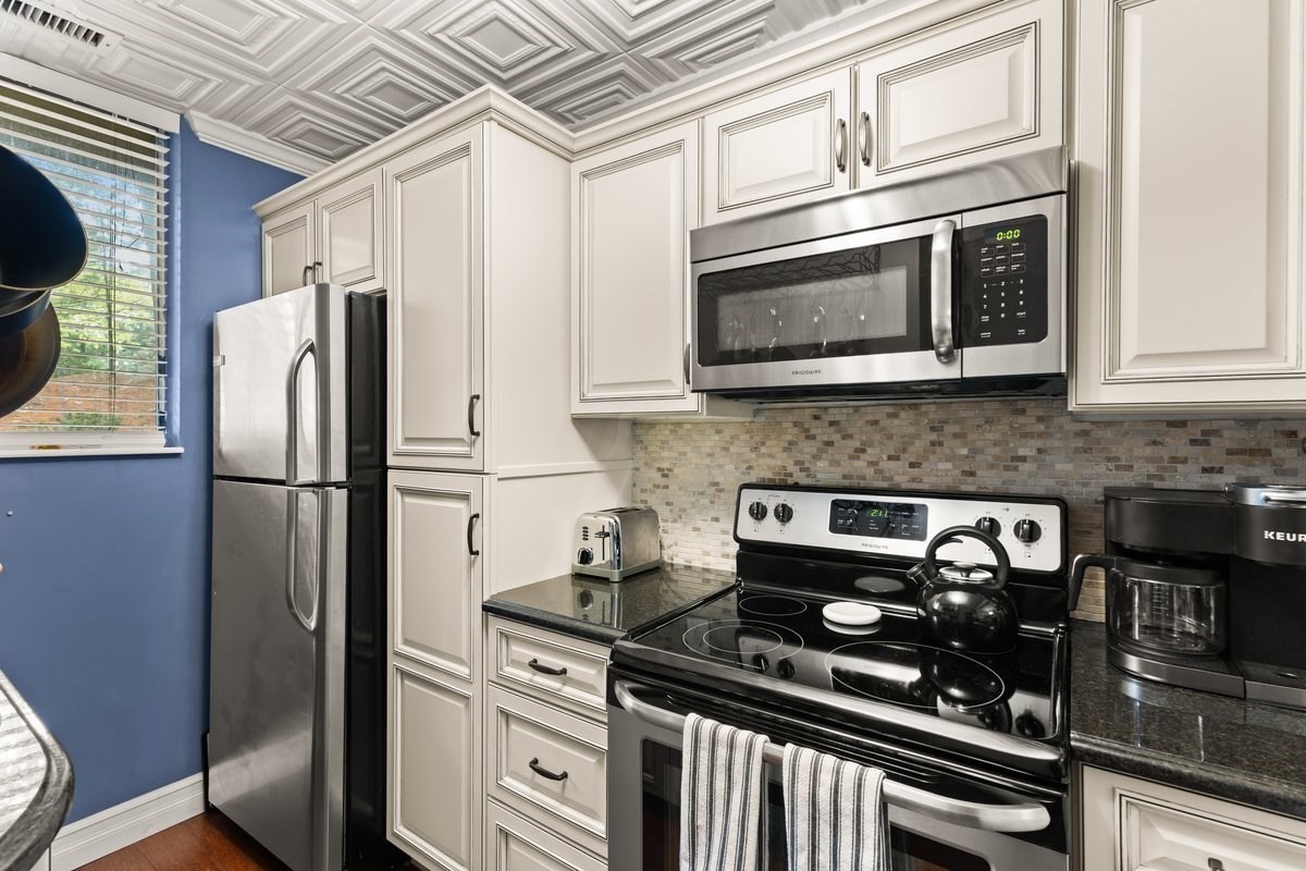 20 Highwood Dr # 20 Property Photo 5