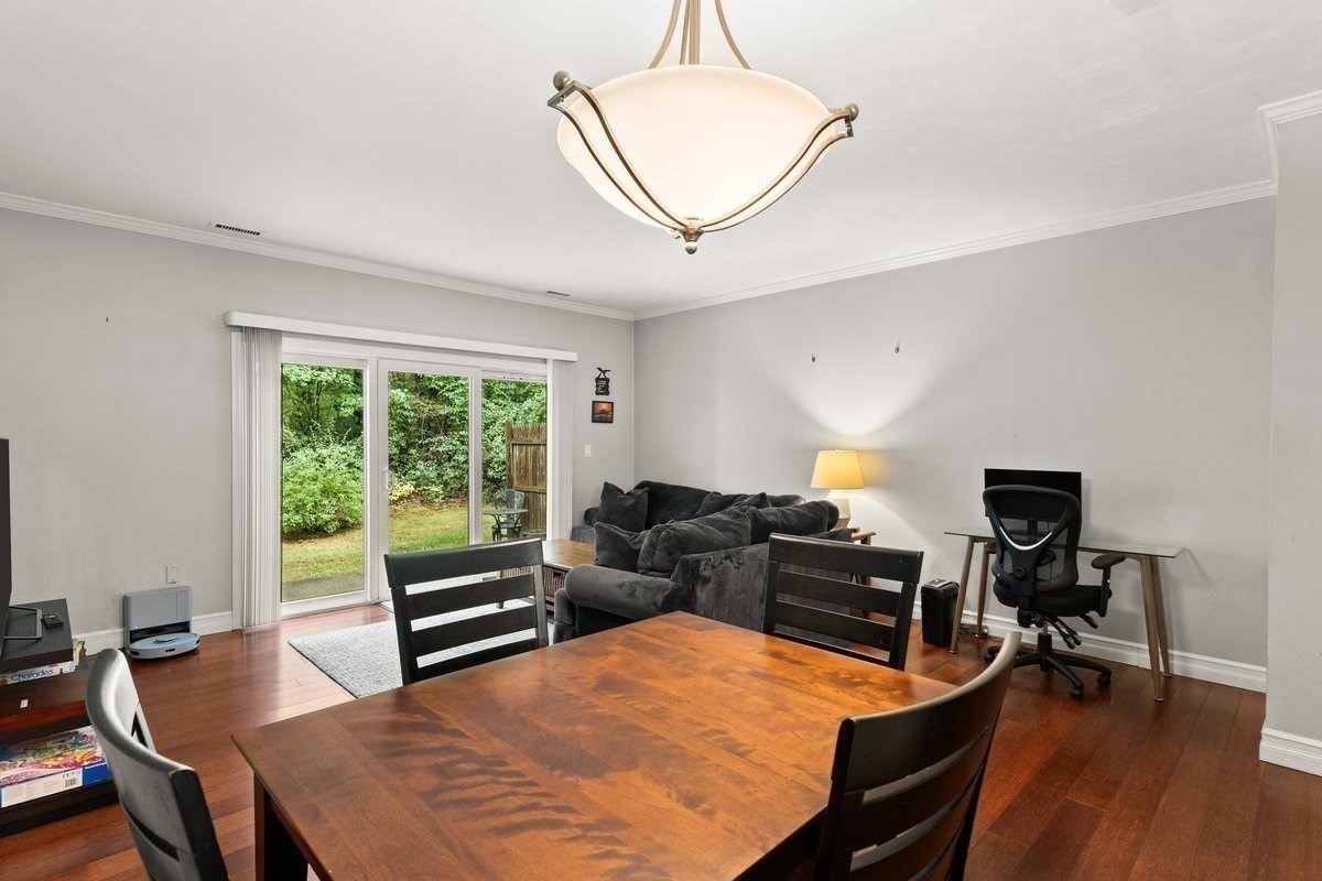 20 Highwood Dr # 20 Property Photo 8
