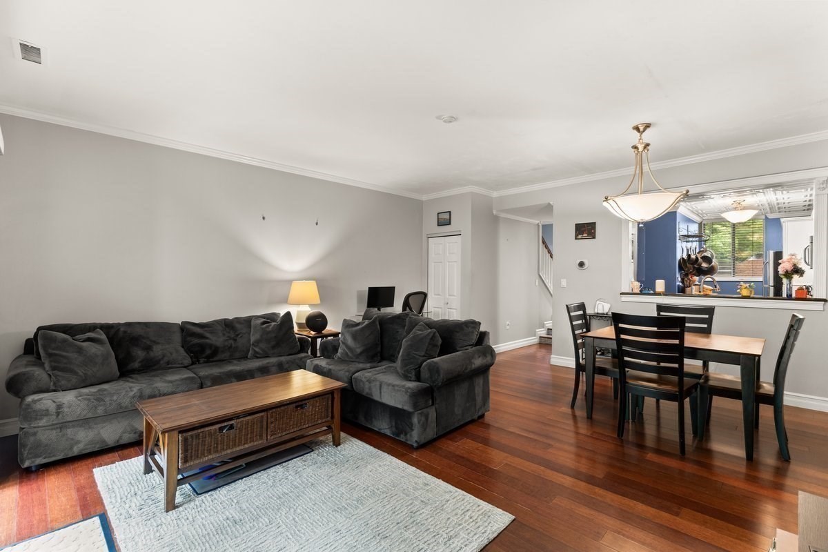 20 Highwood Dr # 20 Property Photo 9