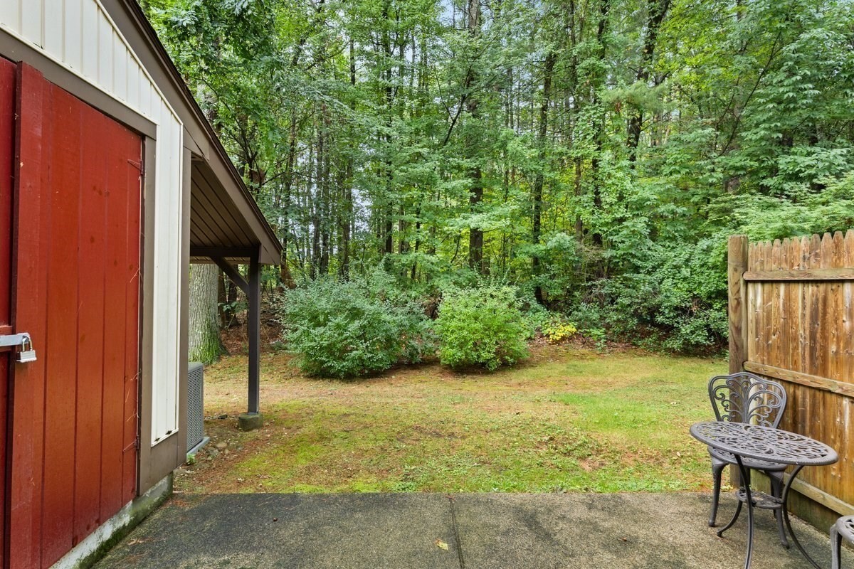 20 Highwood Dr # 20 Property Photo 20