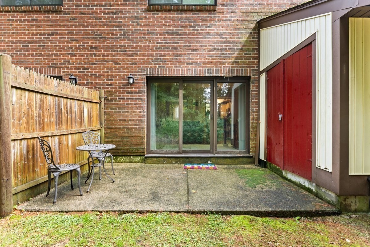 20 Highwood Dr # 20 Property Photo 22