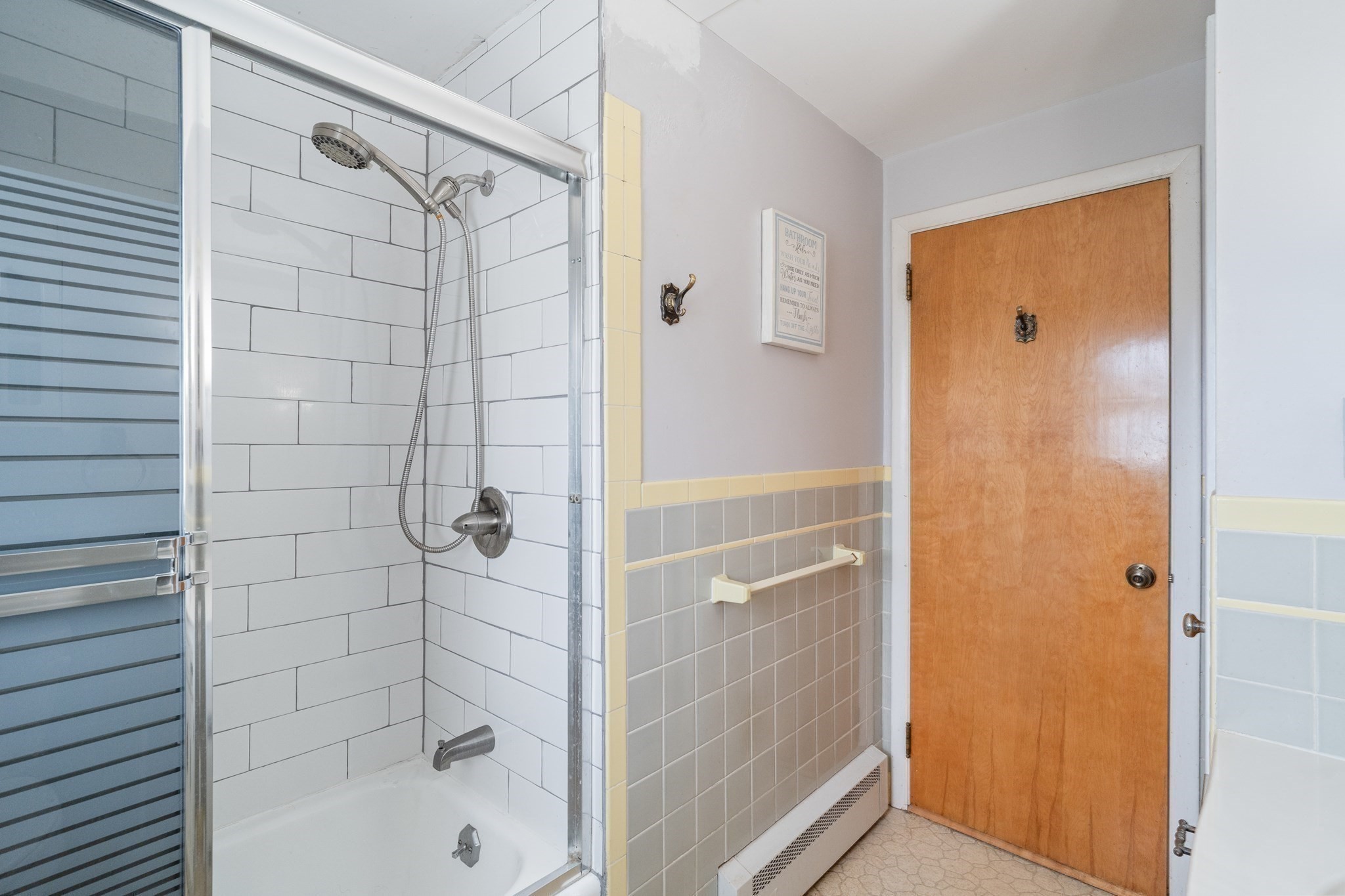 389 Abbott St Property Photo 11