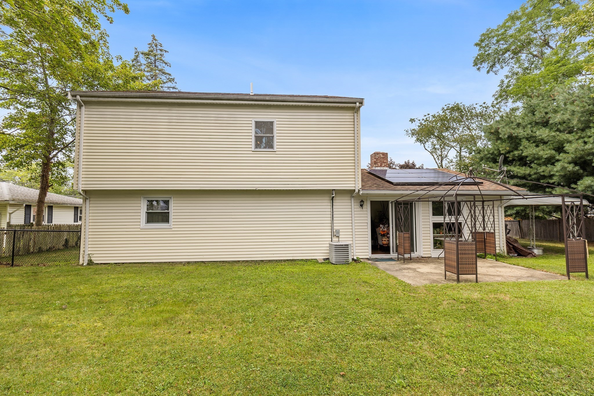 91 Gerald Ave Property Photo 33