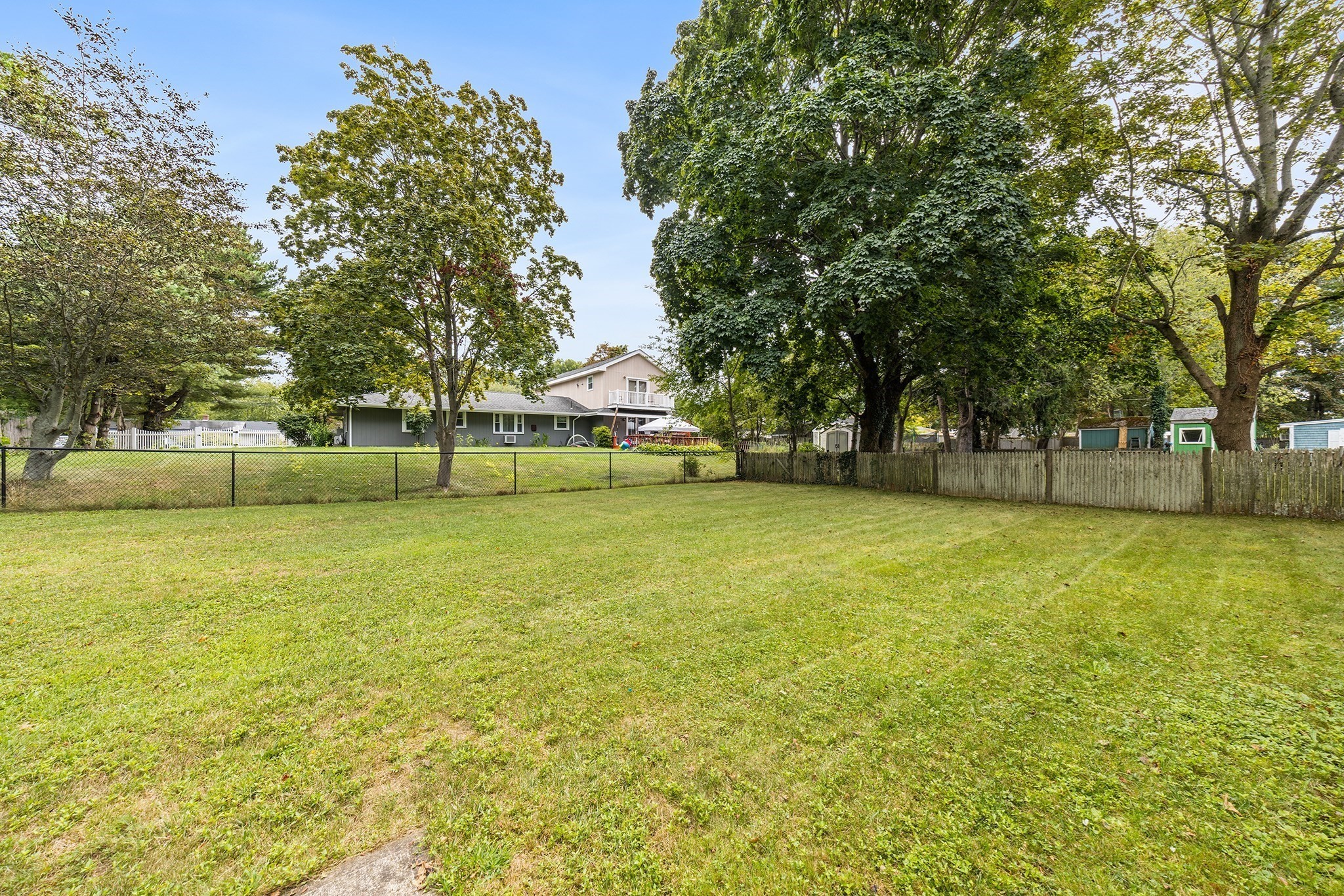 91 Gerald Ave Property Photo 35