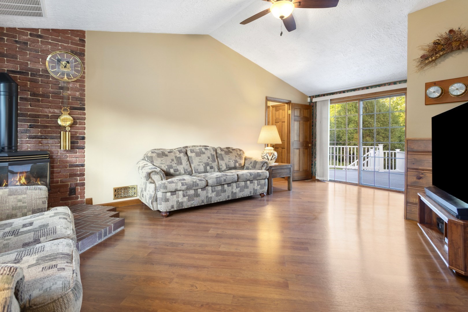 12 Carpenter Road Property Photo 10