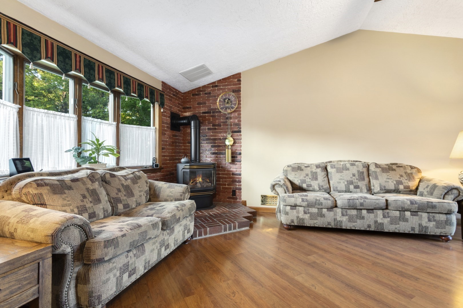 12 Carpenter Road Property Photo 11
