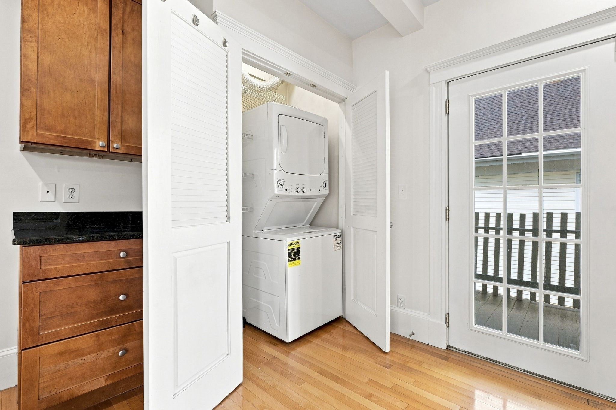 80 Harbor View St # 2 Property Photo 9