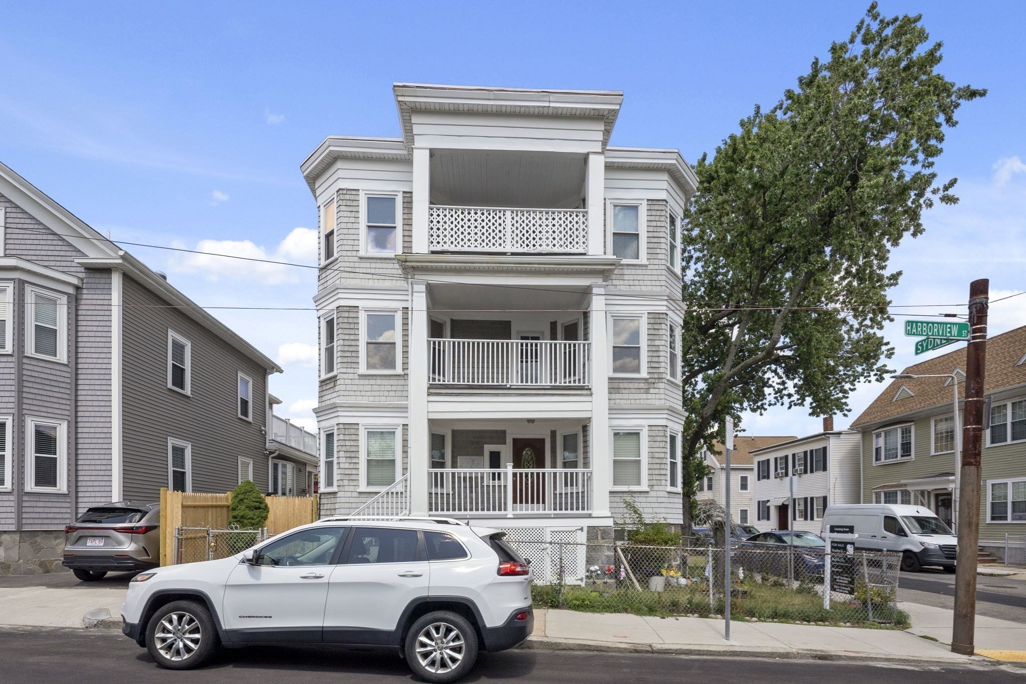80 Harbor View St # 2 Property Photo 13