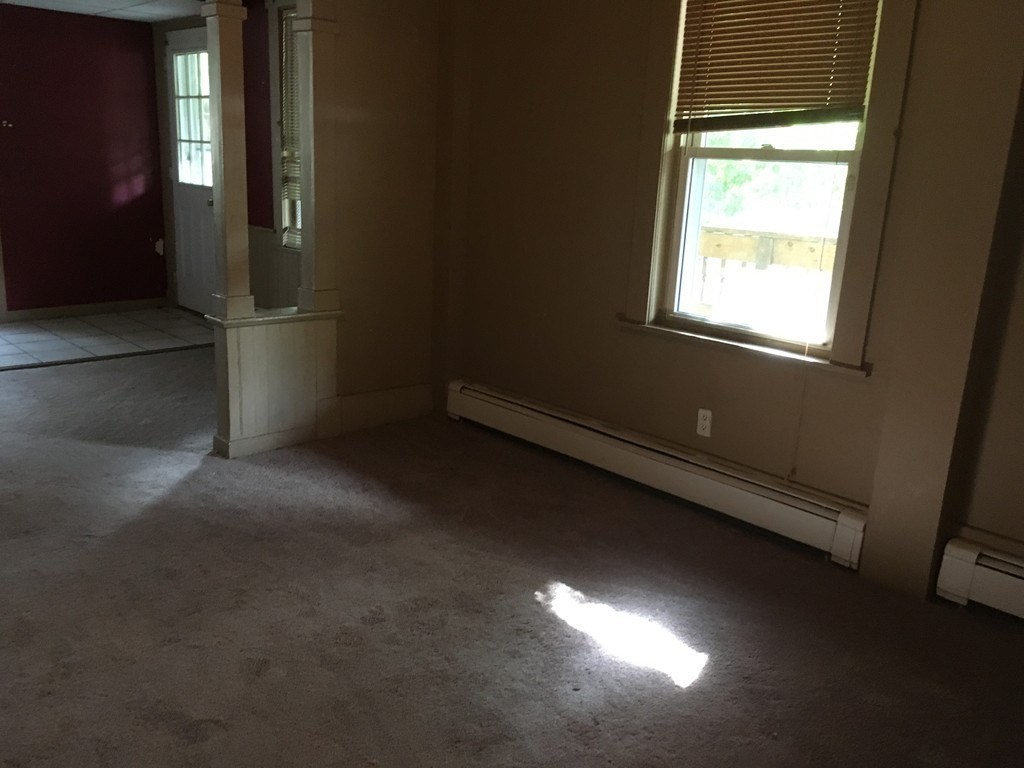 227 Main St # 227 Property Photo 3