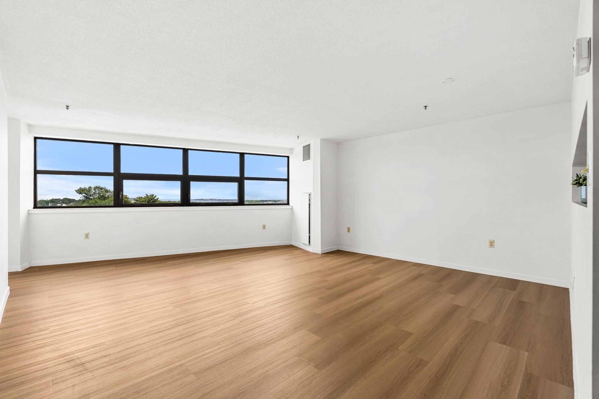 1 Adams St # 706 Property Photo 4