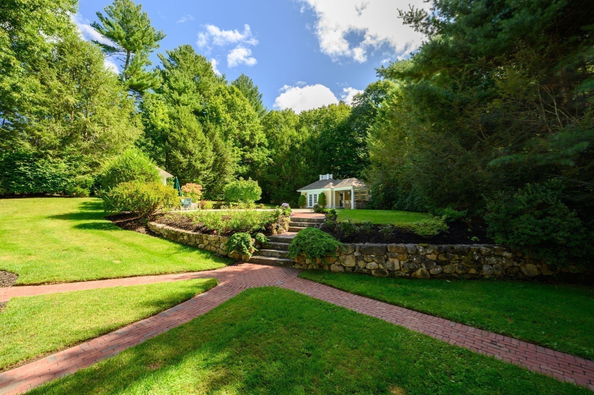 180 Gardner Property Photo 36
