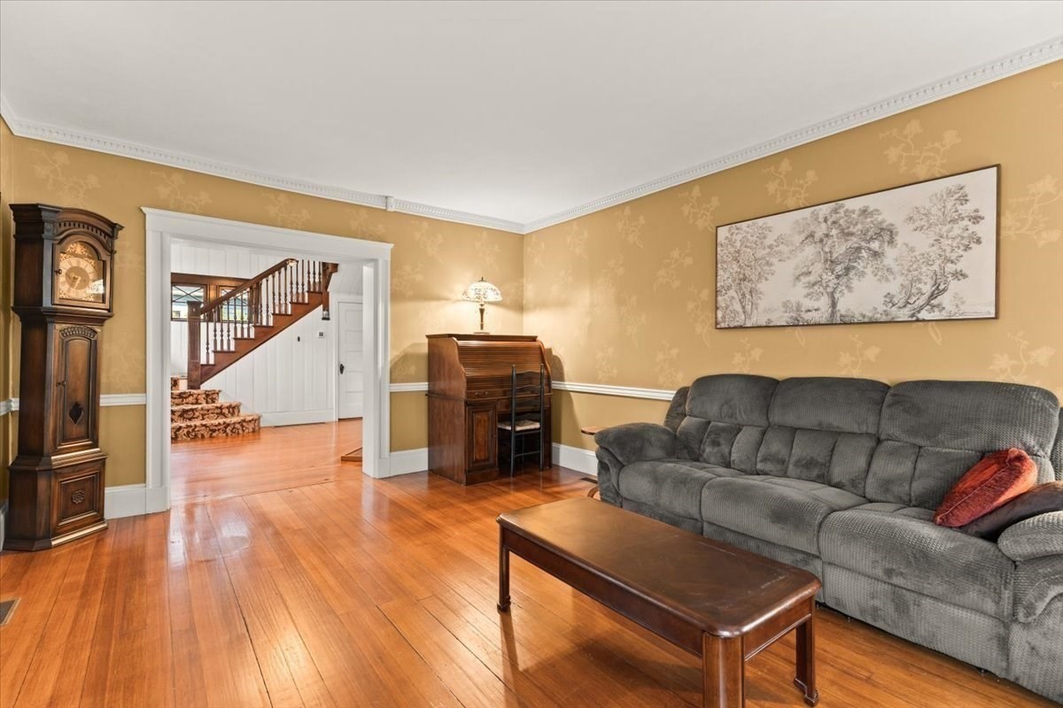 220 Smith St Property Photo 14