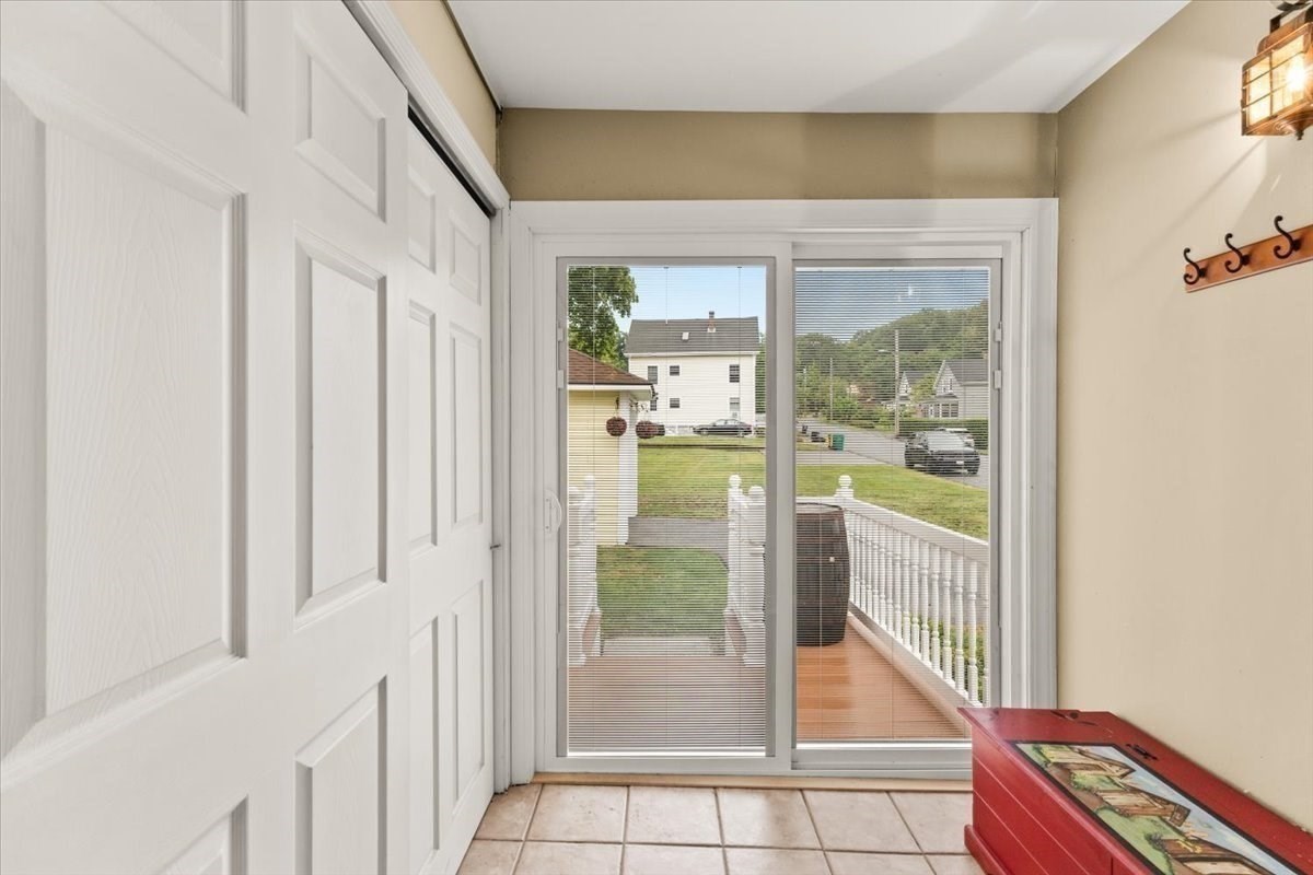 220 Smith St Property Photo 26