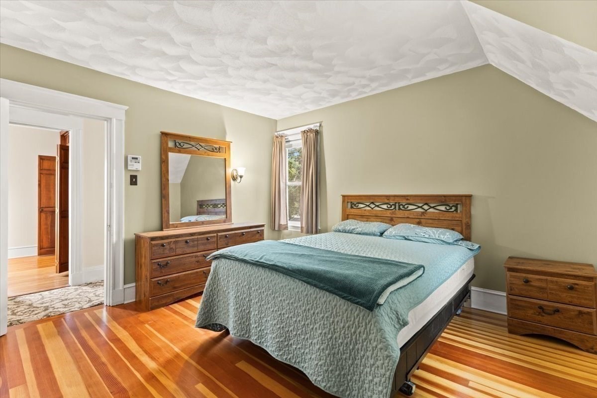 220 Smith St Property Photo 30