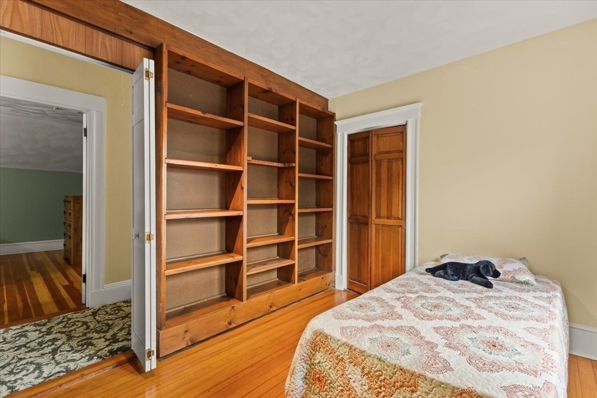 220 Smith St Property Photo 33