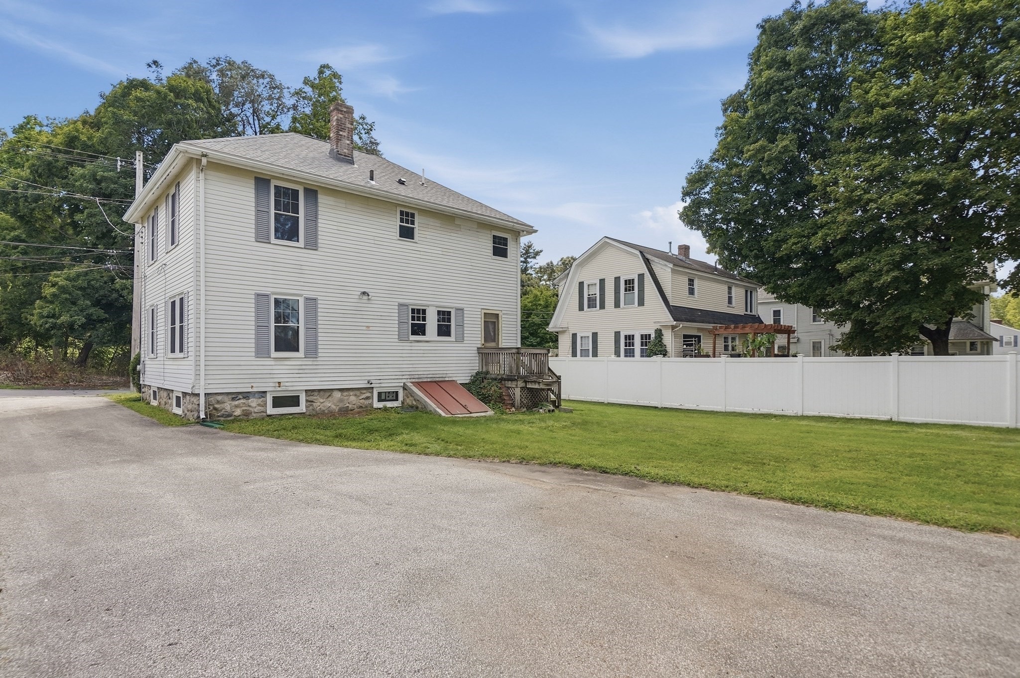 44 Edinboro Street Property Photo 30