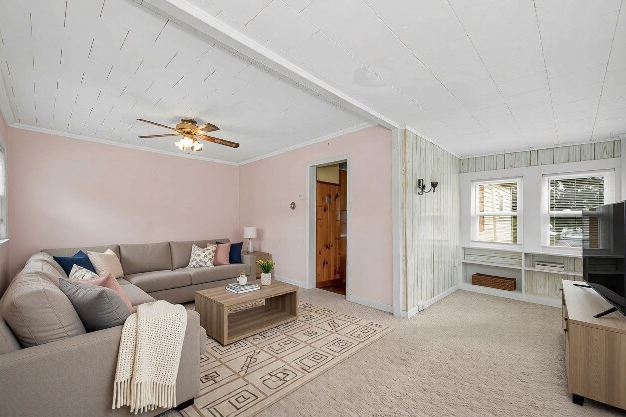 114 Old Meadow Rd Property Photo 10