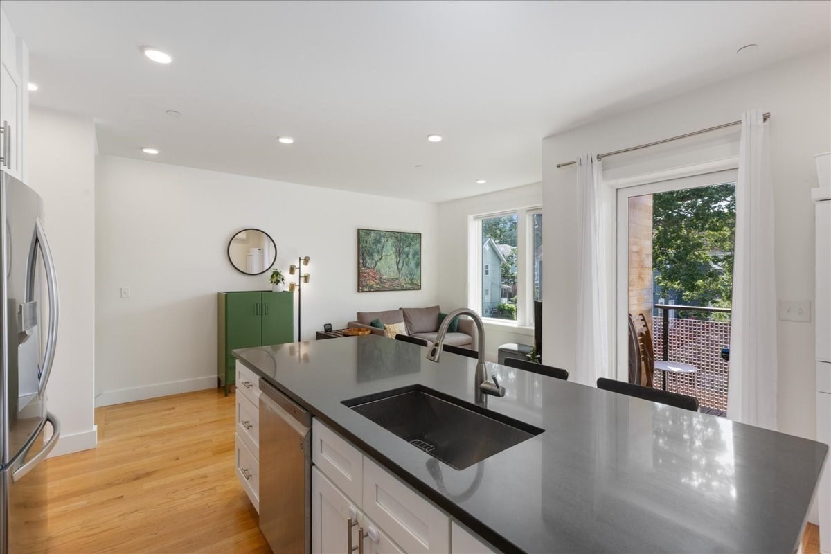 38 Colonial # 2 Property Photo 10