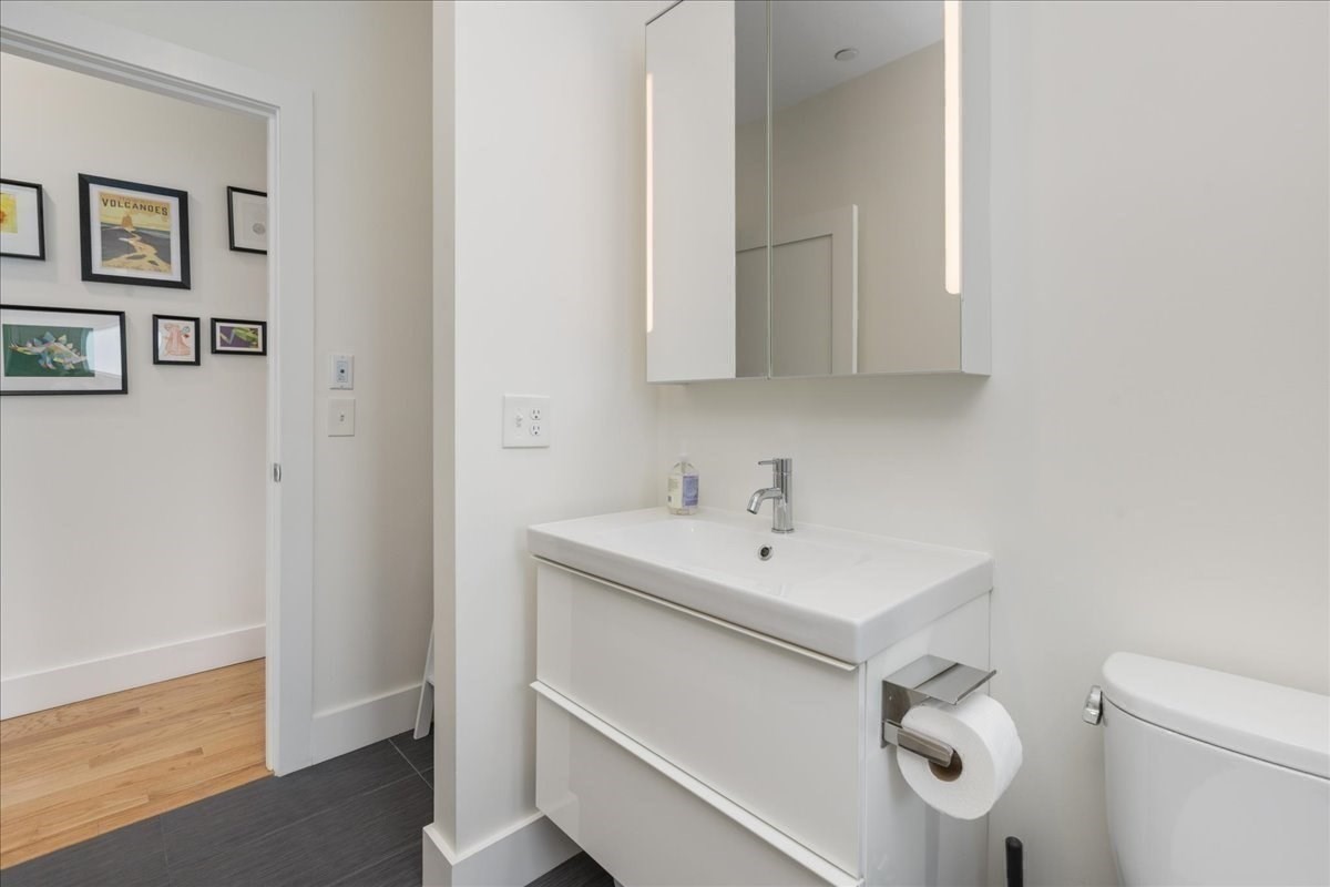 38 Colonial # 2 Property Photo 16