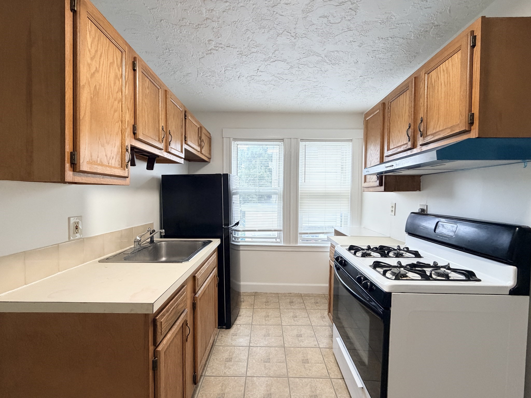 8 Kent St # 1r Property Photo 4