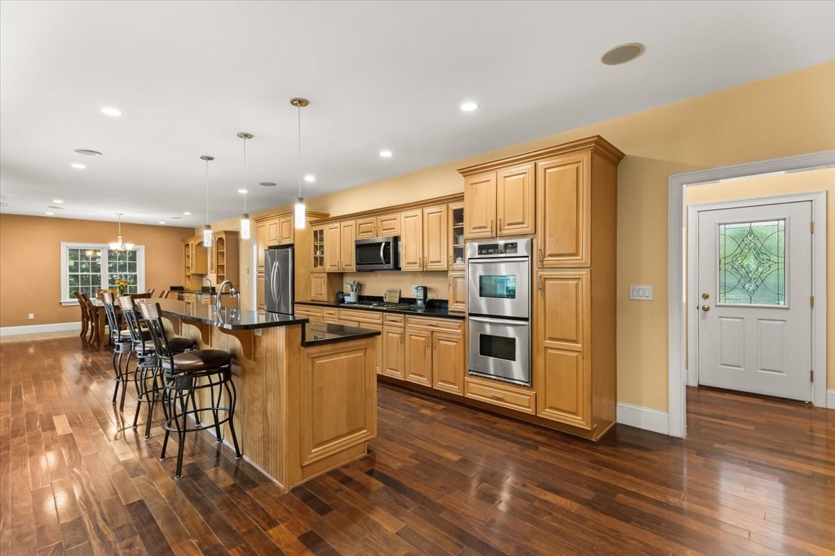 8 Rockmeadow Drive Property Photo 4
