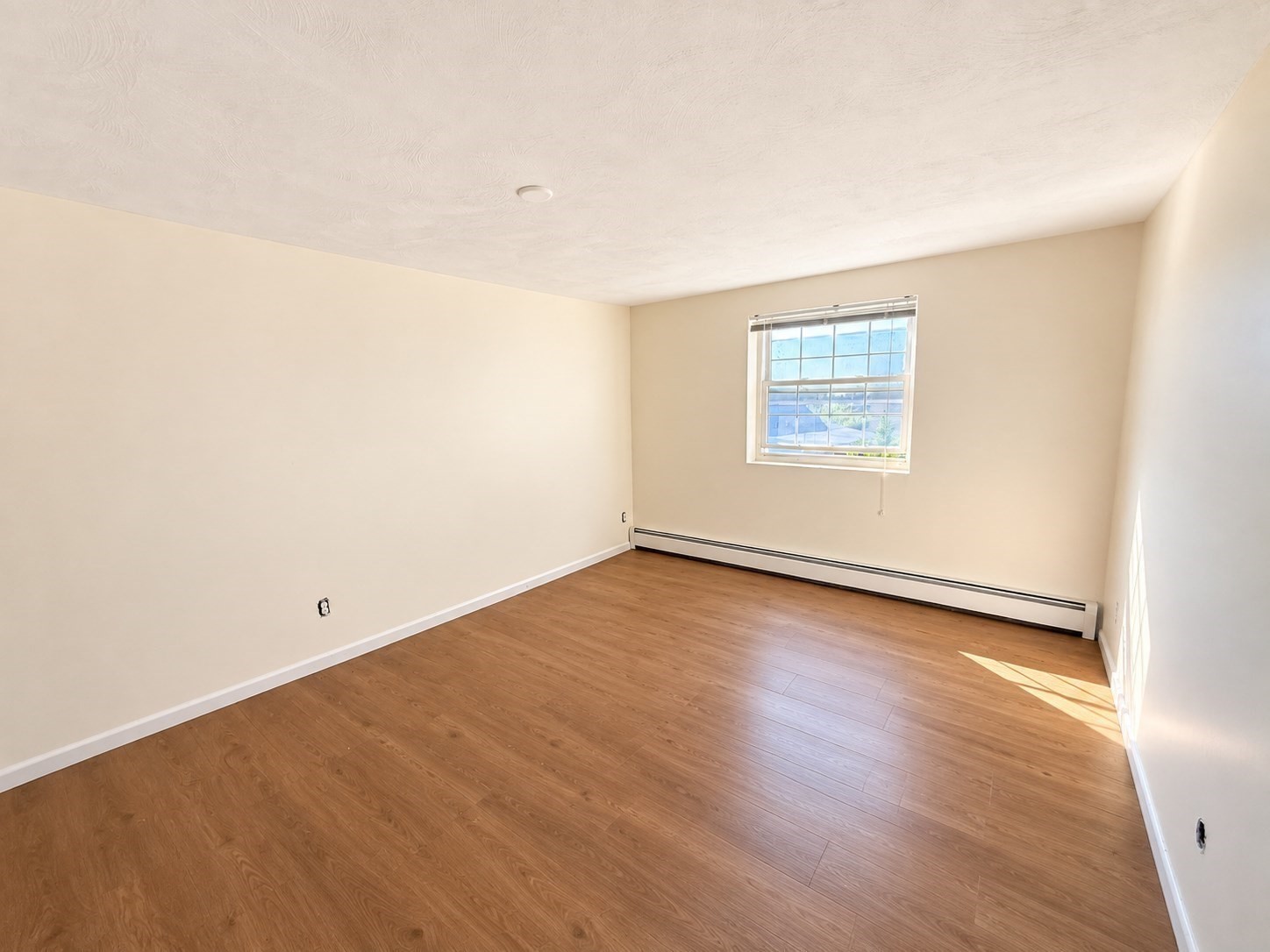 350 Highland Ave # 35 Property Photo 4