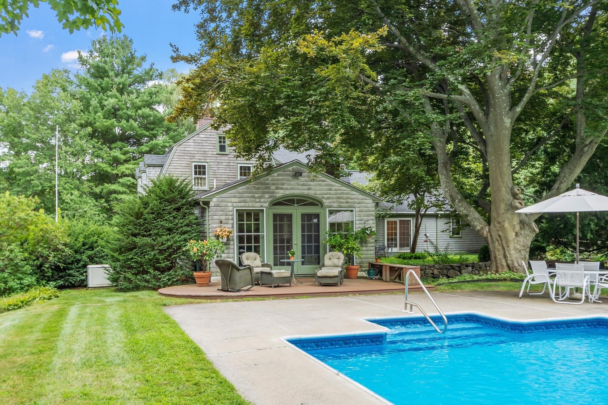 36 Haggetts Pond Rd Property Photo 4