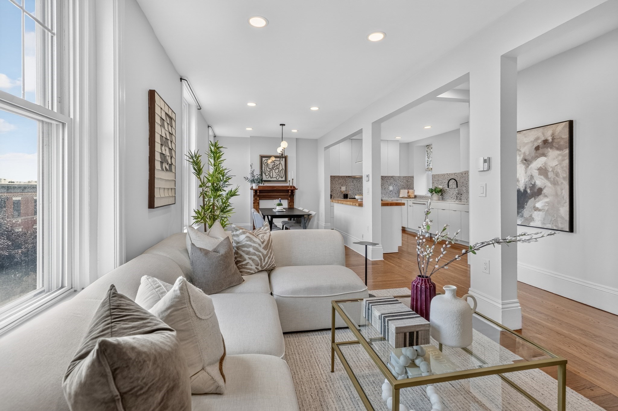 44 Beacon St # 4 Property Photo 1
