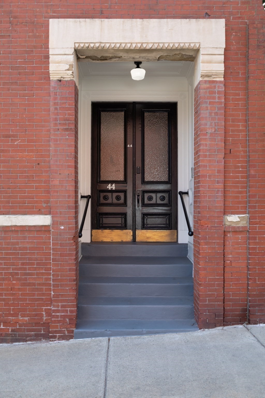 44 Beacon St # 4 Property Photo 10