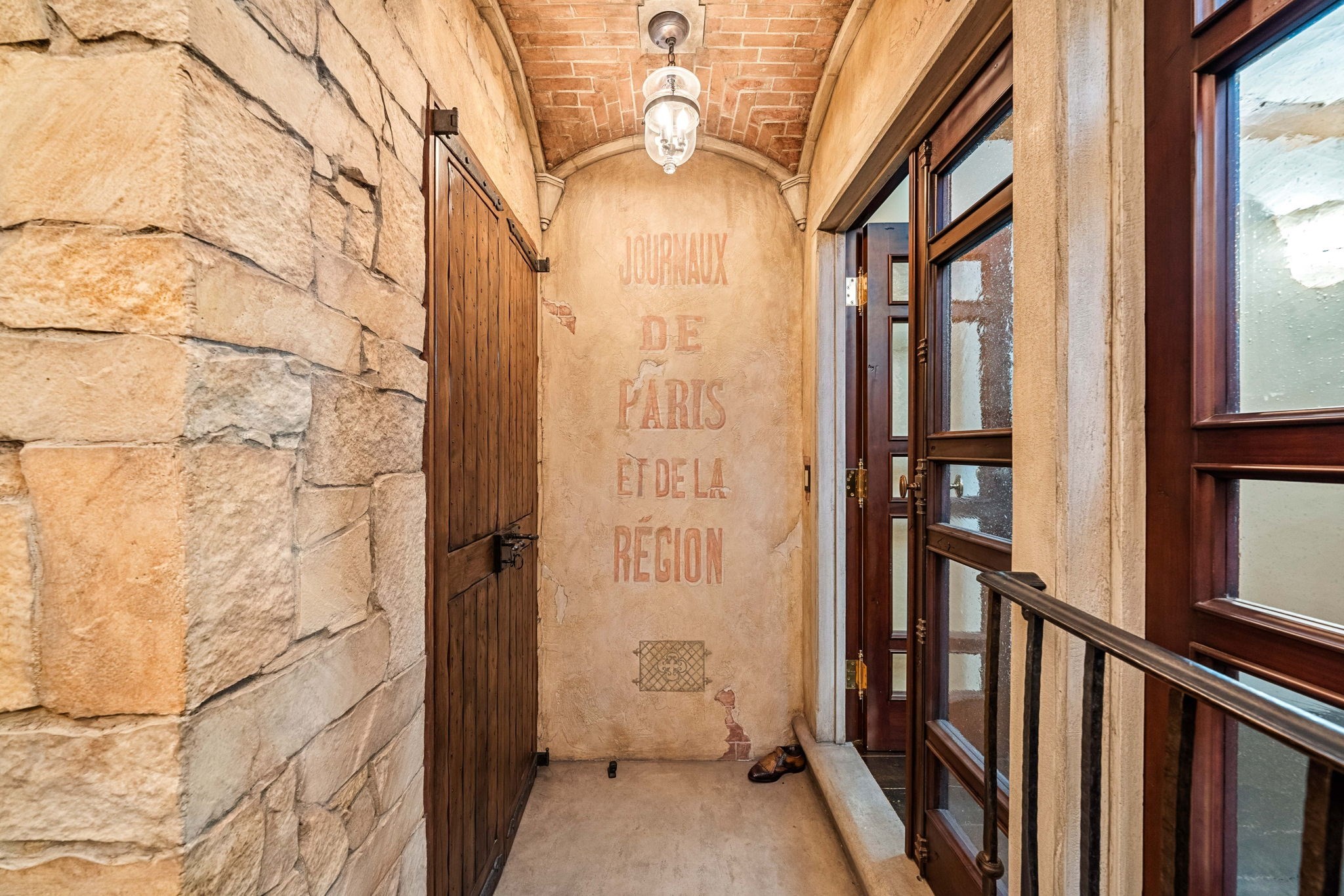 359 Beacon Street # 2 Property Photo 18
