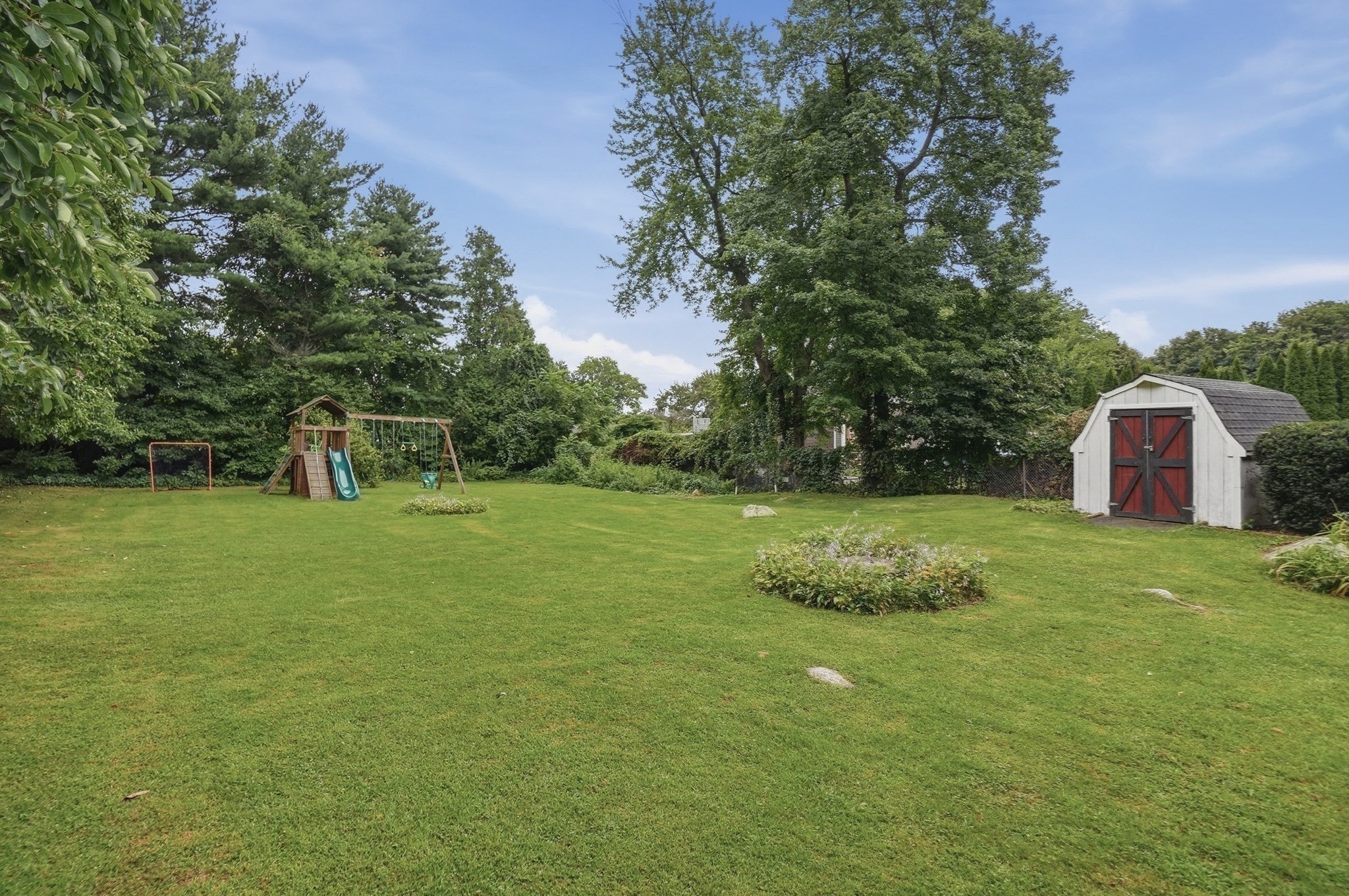 15 Highland Street Property Photo 36