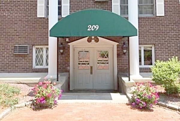 209 Great Rd. # 3 Property Photo 1
