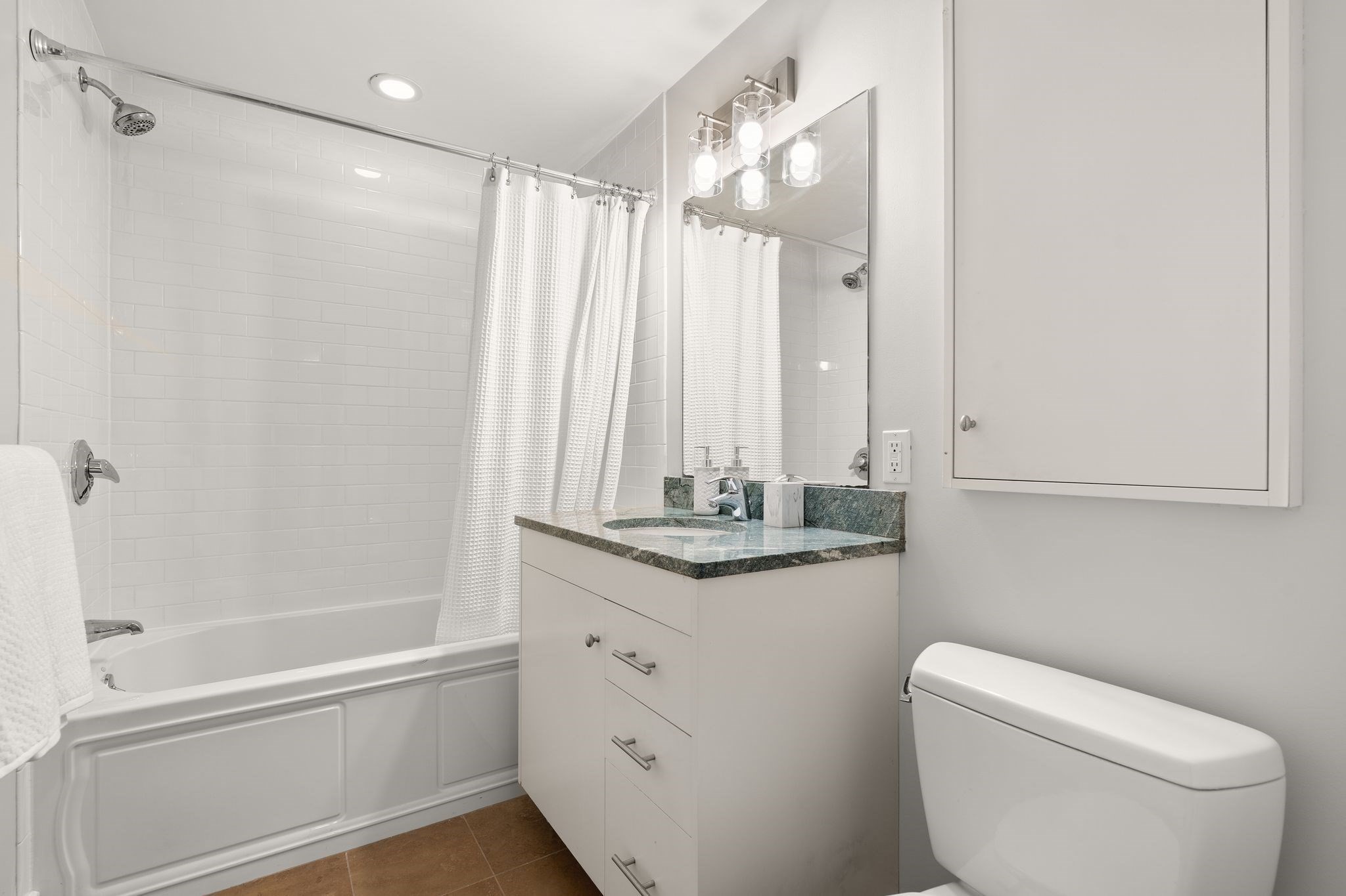 156 Green St # 205 Property Photo 18