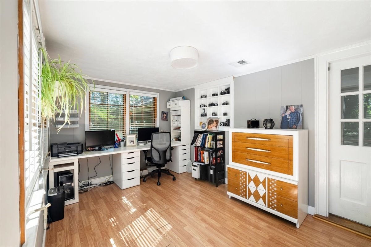 147 Howe Street Property Photo 13