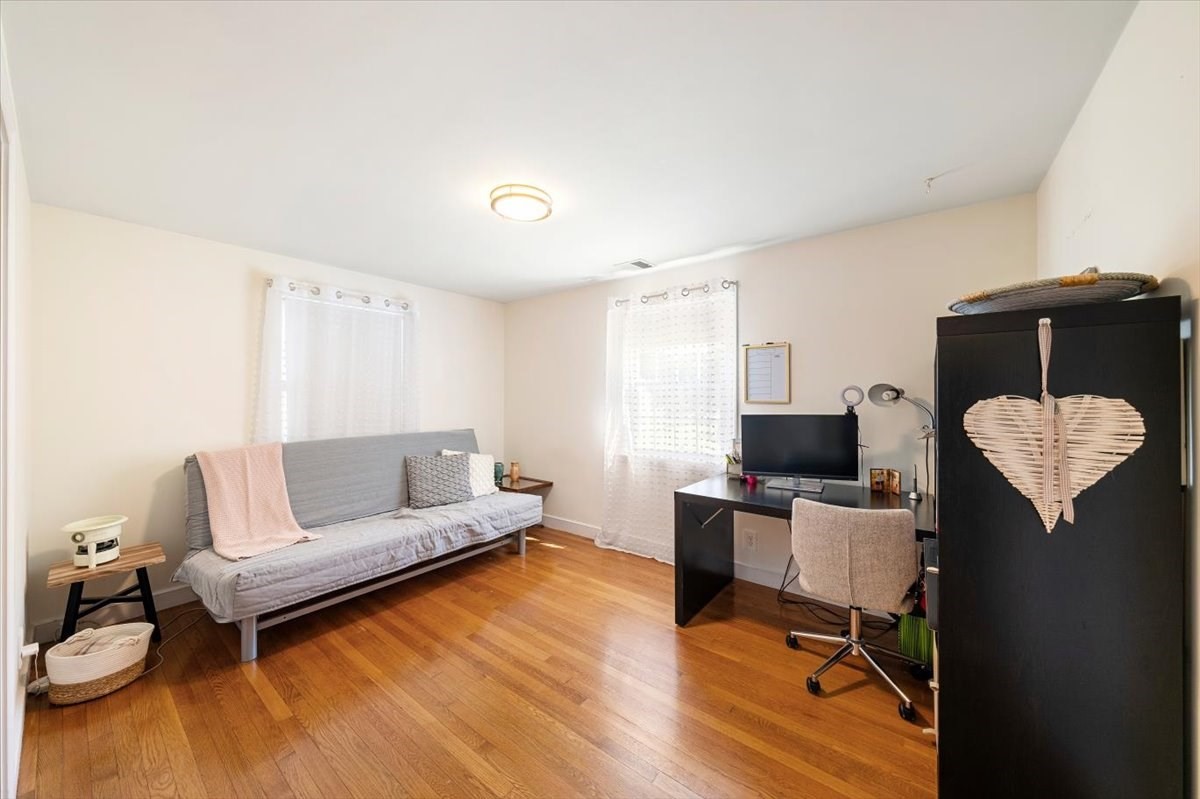 147 Howe Street Property Photo 17