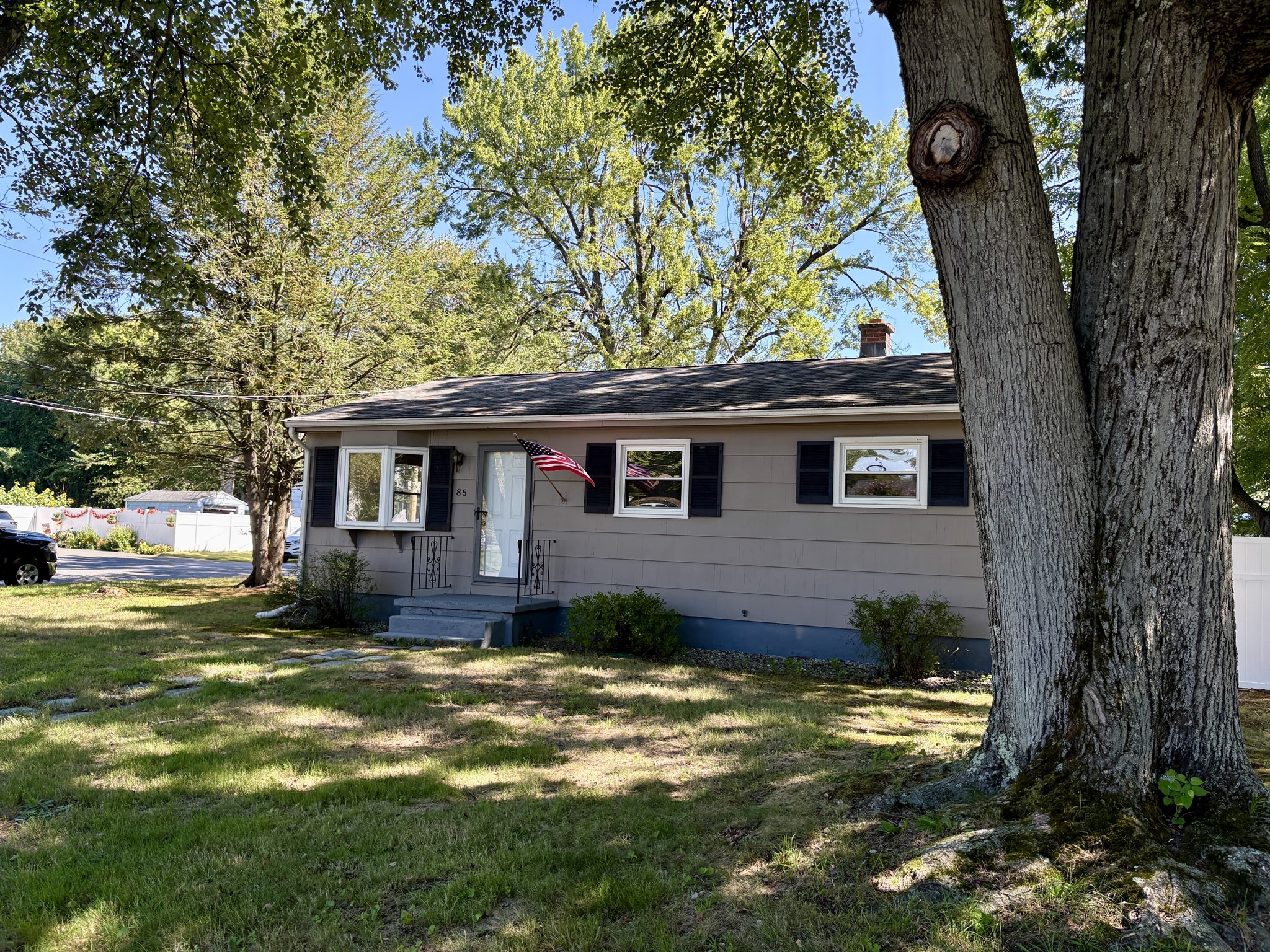 85 Talmadge Dr Property Photo 2