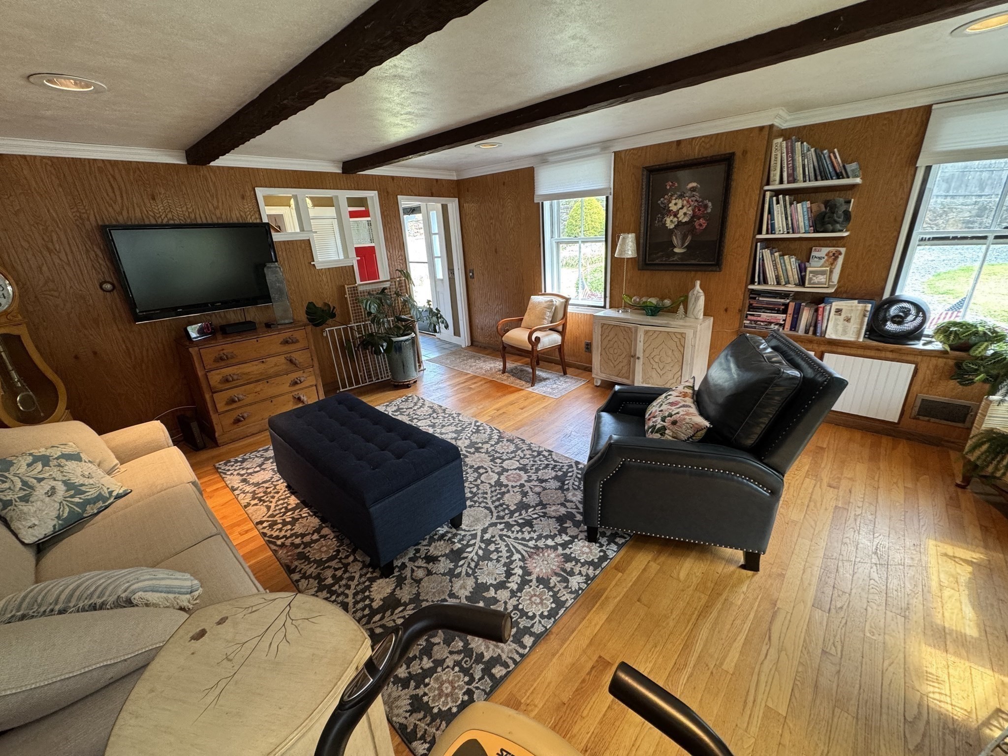 5 Hillside St. Property Photo 6