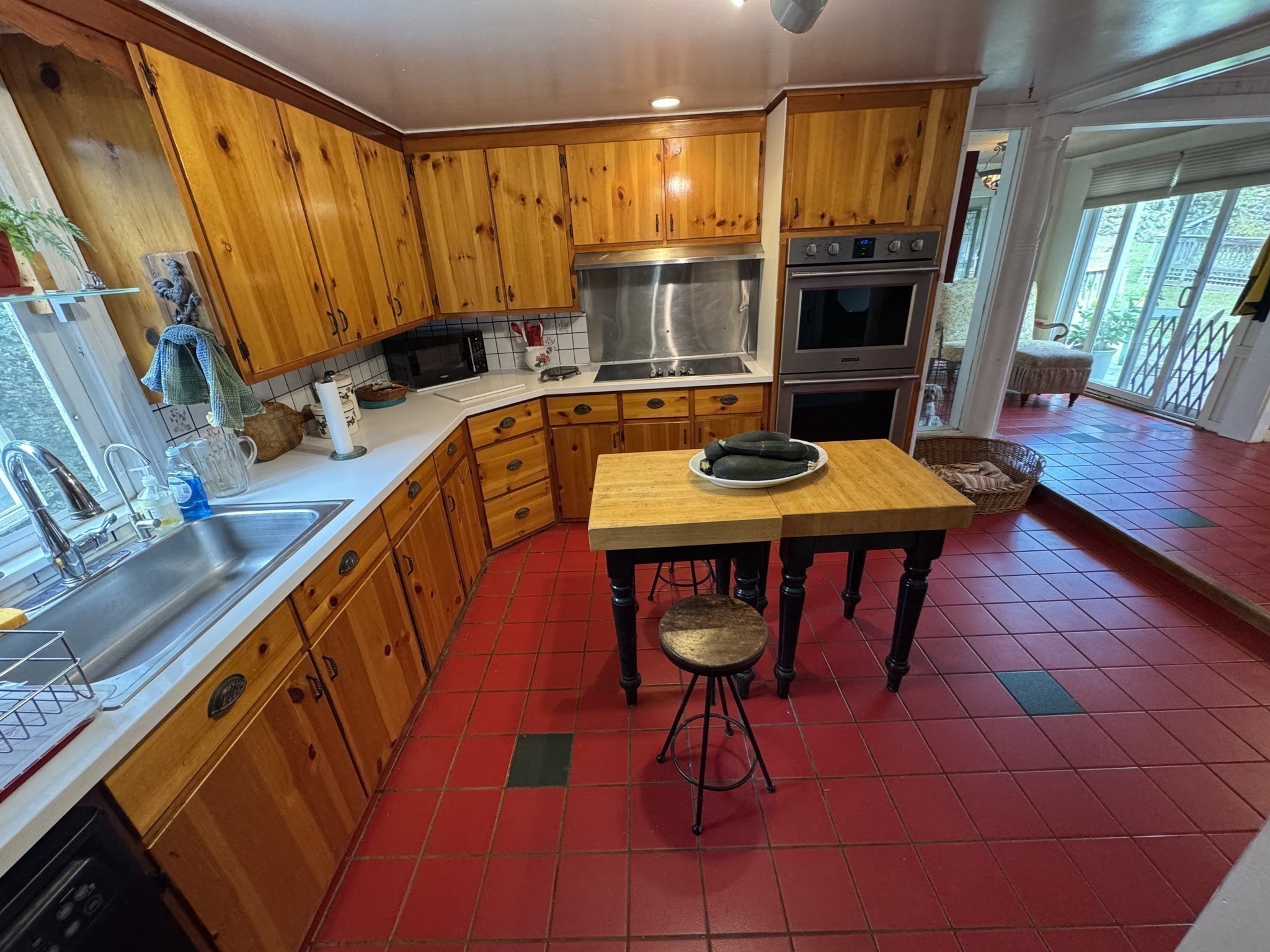 5 Hillside St. Property Photo 7