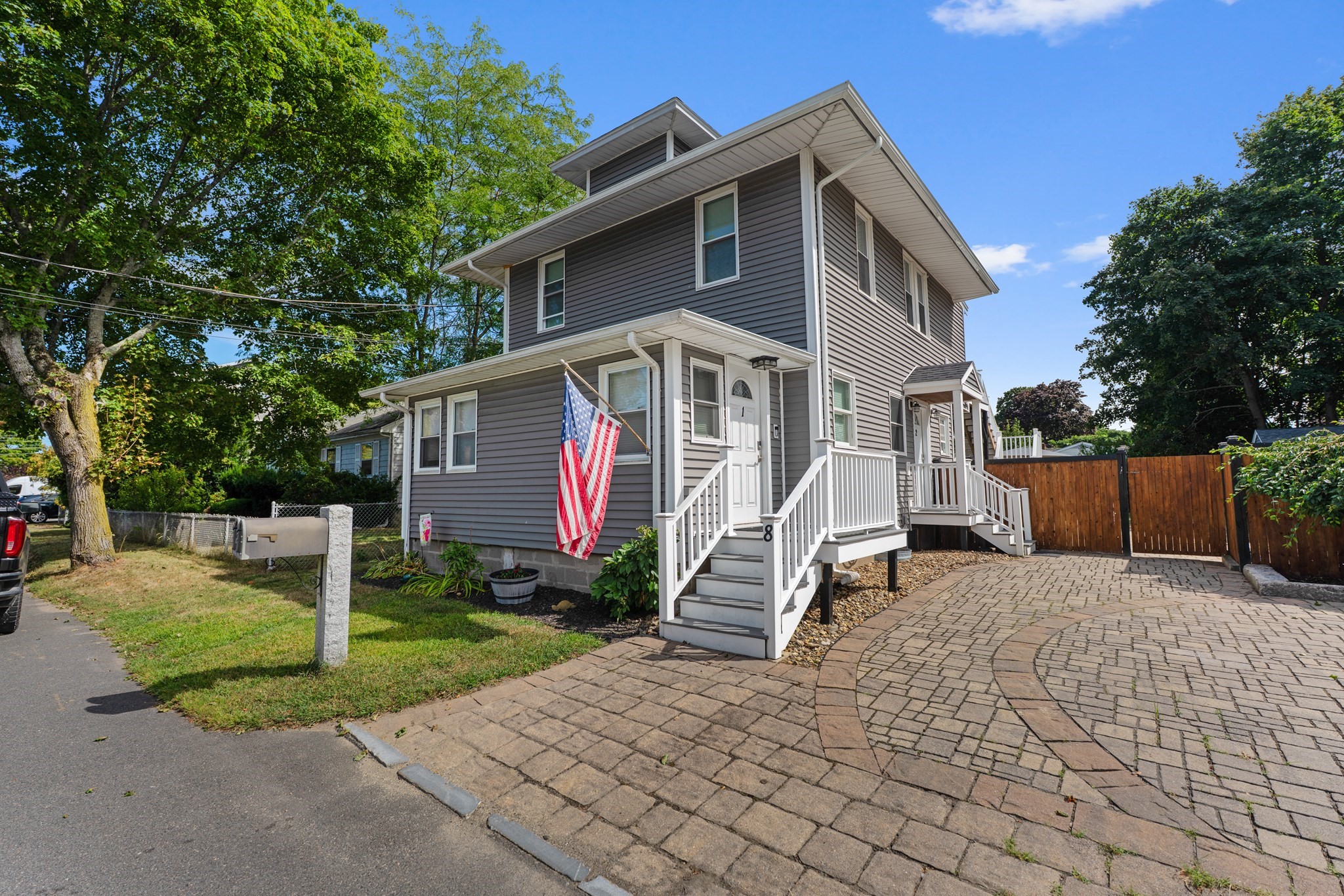 8 Appleton # 2 Property Photo 1
